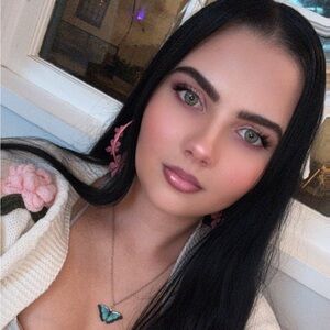 Meet your Posher, Tasha